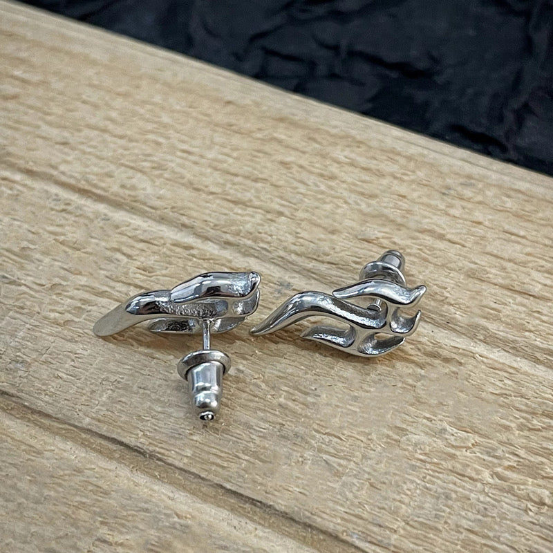 IGNIS STUDS